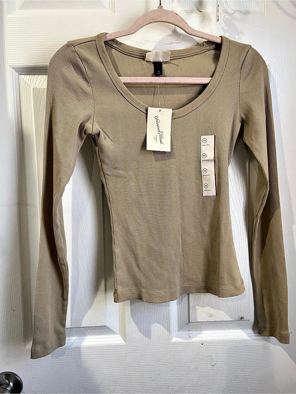 Universal Thread Women's Slim-Fit Long-Sleeve Ribbed T-Shirt Brown